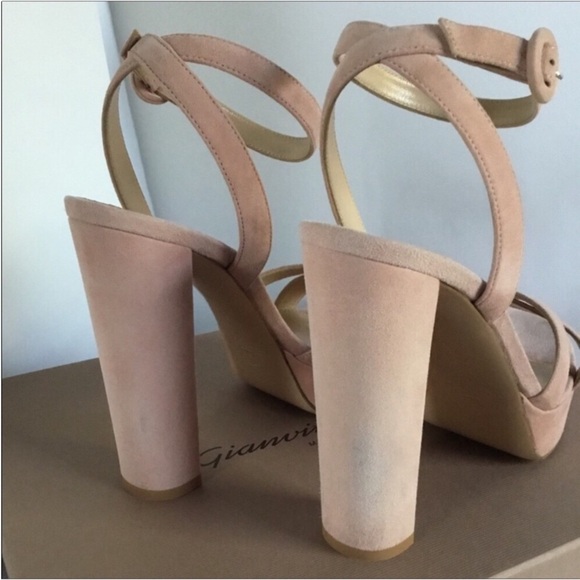 GIANVITO ROSSI - Picture 8 of 14